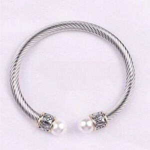 European Natural Pearl Cable Bracelet